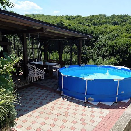 Guest House Bee Вісоко Екстер'єр фото
