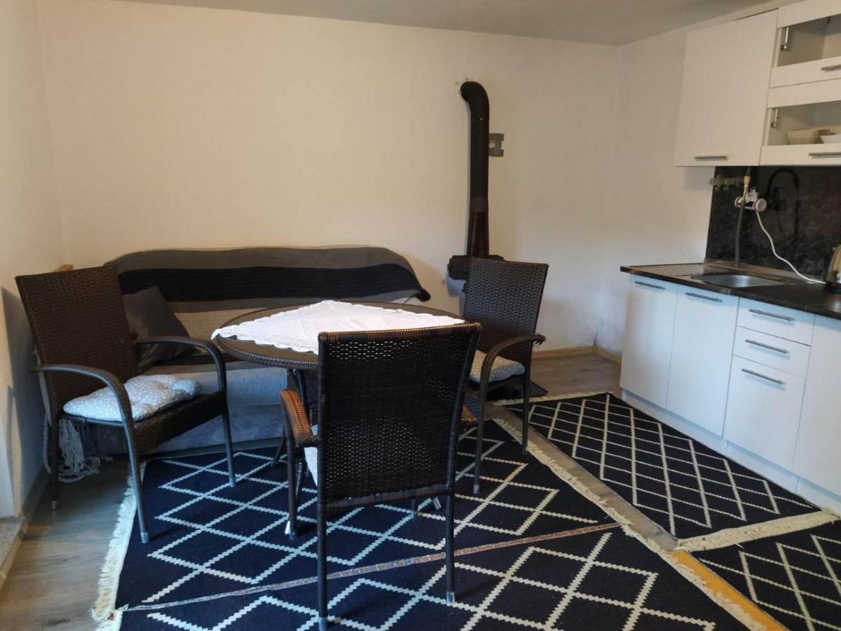 Guest House Bee Вісоко Екстер'єр фото