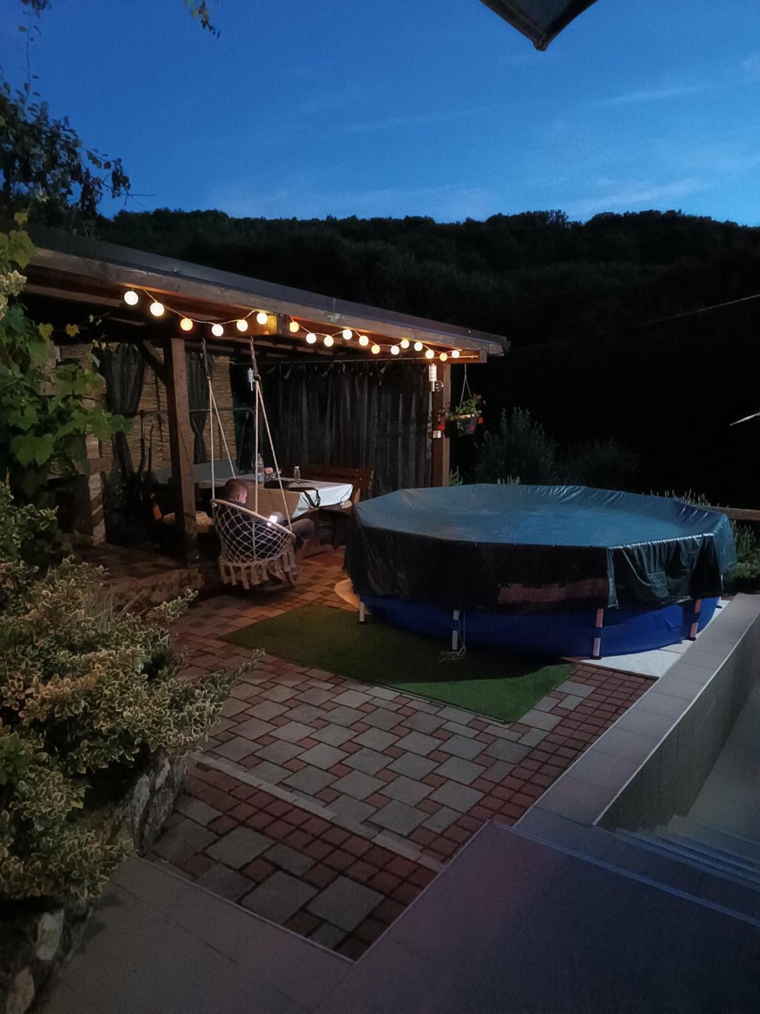 Guest House Bee Вісоко Екстер'єр фото